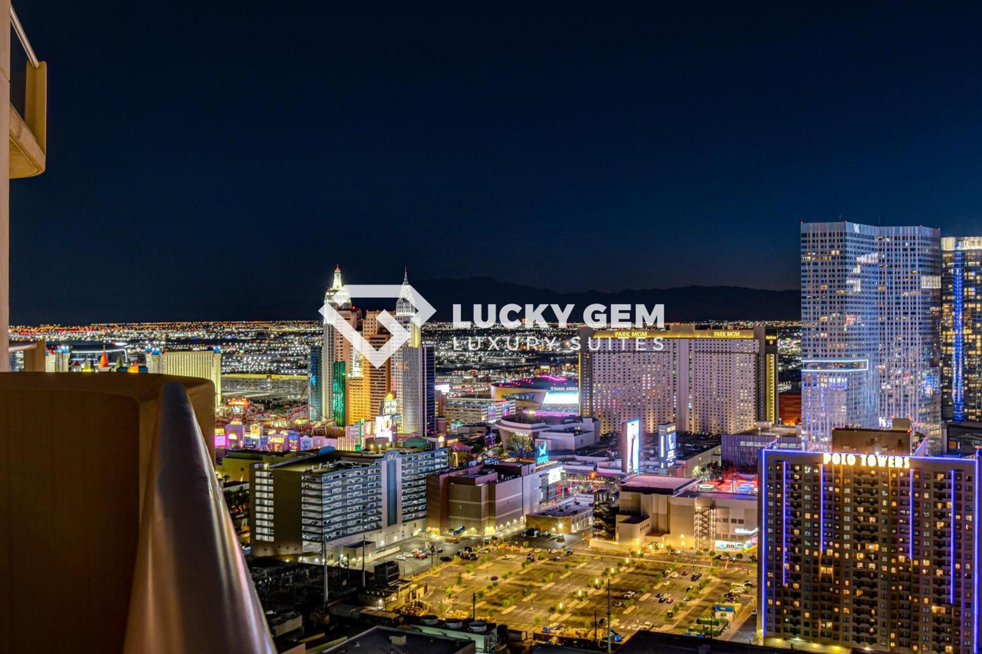 Lucky Gem Penthouse & Luxury Suites At Signature Resort, Balcony Strip View 3505 Las Vegas Exterior photo