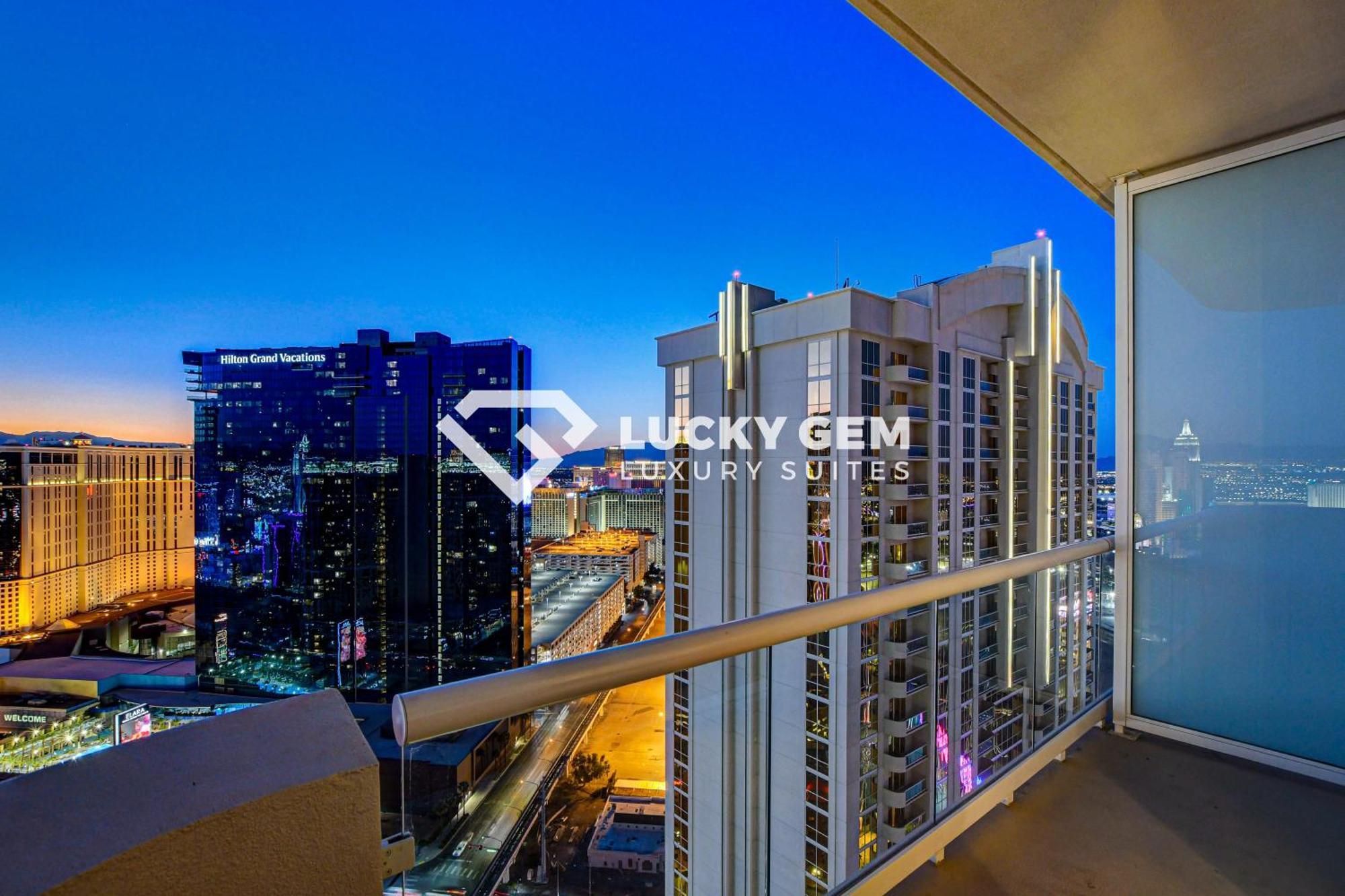 Lucky Gem Penthouse & Luxury Suites At Signature Resort, Balcony Strip View 3505 Las Vegas Exterior photo